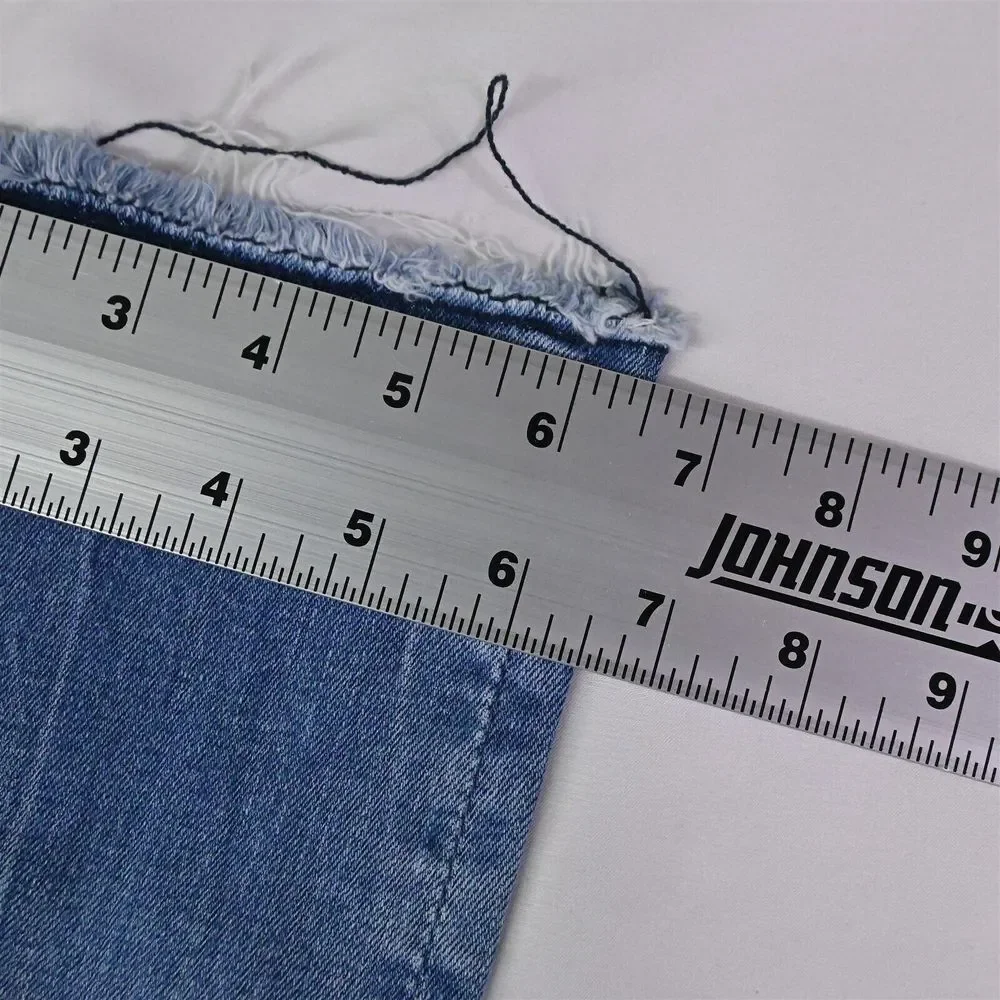Vigoss 1 / 2 x‎ 21 Dallas Capri Raw Hem Light Stretch Denim Womens Jeans